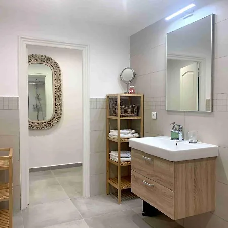 Villa With Magic View Of Bay Of Tropez *