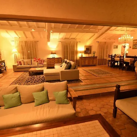 Villa With Magic View Of Bay Of Tropez